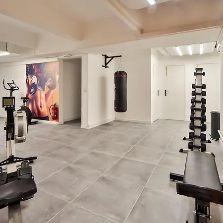14 L Confort - Salle De Sport&cinéma